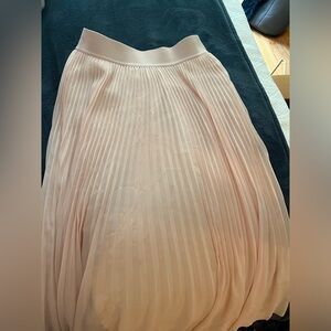 Gently preowned Wilfred maxi skirt!